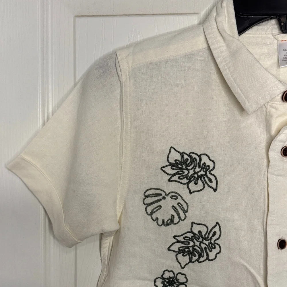 NWT Gymboree Button Down Shirt with Floral Design